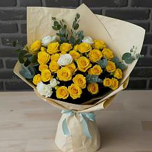 Букет цветов из:  Розы в Новодмитриевской