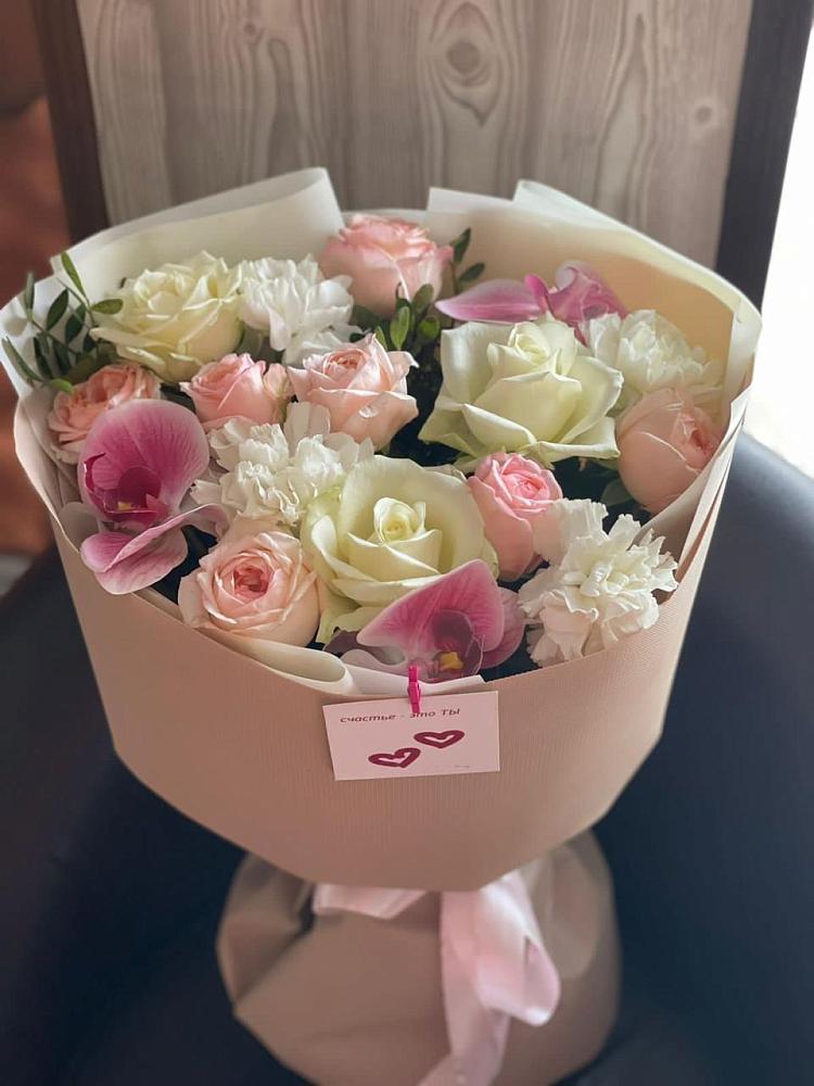 Букет цветов из: Орхидеи, Розы и Гвоздики в Новодмитриевской