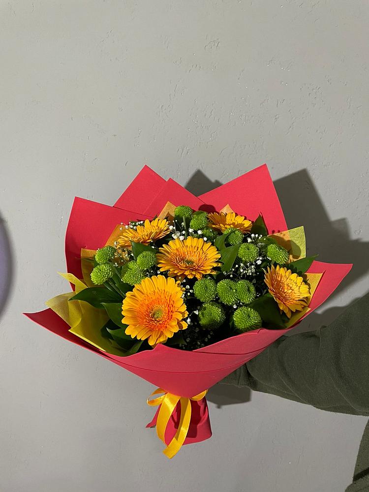 Букет восход солнца в Новодмитриевской Букет цветов из: Герберы и Хризантемы в Новодмитриевской
