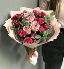Букет восхищение в Новодмитриевской Букет цветов из:  Гвоздики и Розы в Новодмитриевской