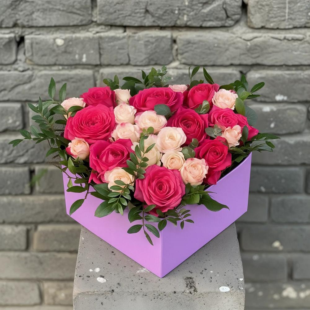 Композиция моя любовь в Новодмитриевской Цветочная композиция из Розы в коробке в Новодмитриевской