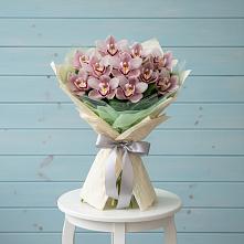 Букет 11 орхидей в Новодмитриевской Букет цветов из:  Орхидеи и Розы в Новодмитриевской