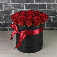 Композиция исключительность в Новодмитриевской Цветочная композиция из Розы в шляпной коробке в Новодмитриевской