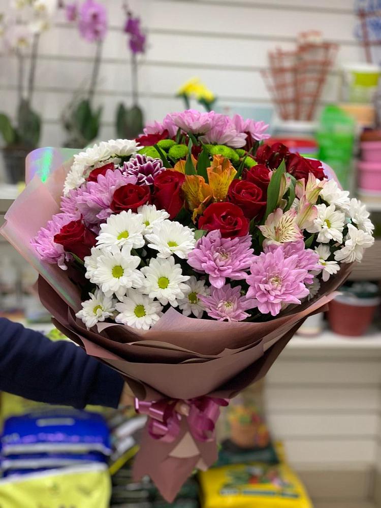 Букет цветов из: Розы, Хризантемы и Альстромерии в Новодмитриевской