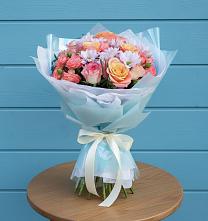 Букет Счастливые мгновение в Новодмитриевской Букет цветов из:  Хризантемы и Розы в Новодмитриевской