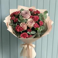 Букет цветов из:  Гвоздики и Розы в Новодмитриевской