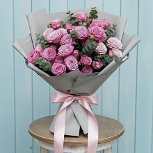Композиция Яркий комплимент в Новодмитриевской Букет цветов из:  Розы в Новодмитриевской